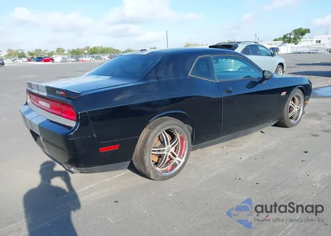 2011 Dodge Challenger Srt8 z USA, uszkodzony, nr VIN 2B3CJ7DJ0BH593297